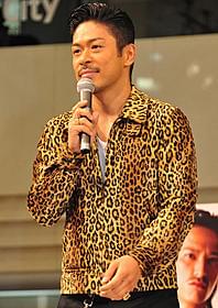 後輩からバックドロップを見舞われたMATSU