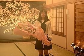 涙のクランクアップを迎えた橋本環奈「セーラー服と機関銃 卒業」